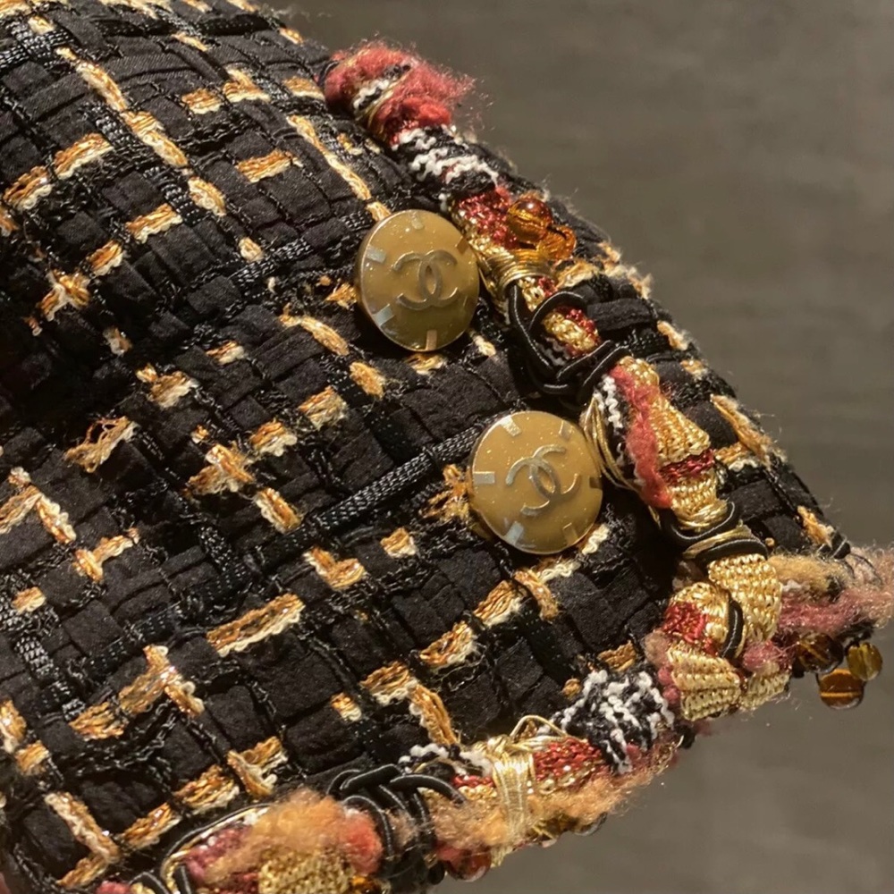 CHANEL 11C BLK/MULTI COLOUR LESAGE TWEED JACKET 6 - Picture 9 of 14